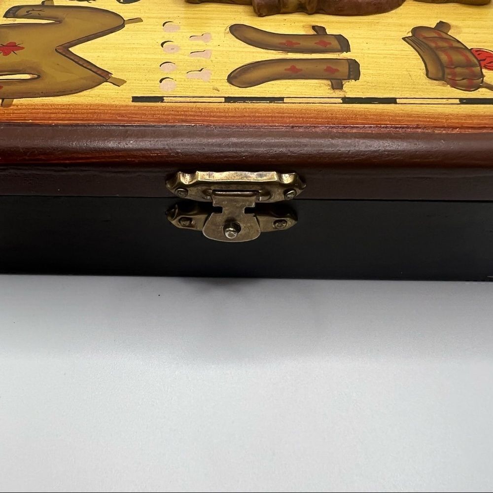 Vintage Wooden Key Box Teddy Golfer. Wooden Key Cabinet With Hooks. - Picture 8 of 10